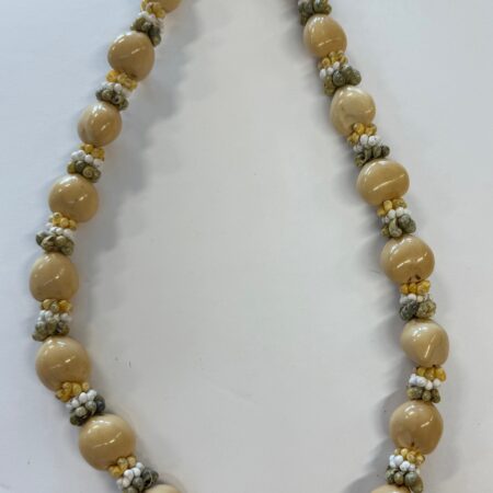 Natural White / Tricolor Natural White Kukui Nut & Mongo Shell Combination Lei